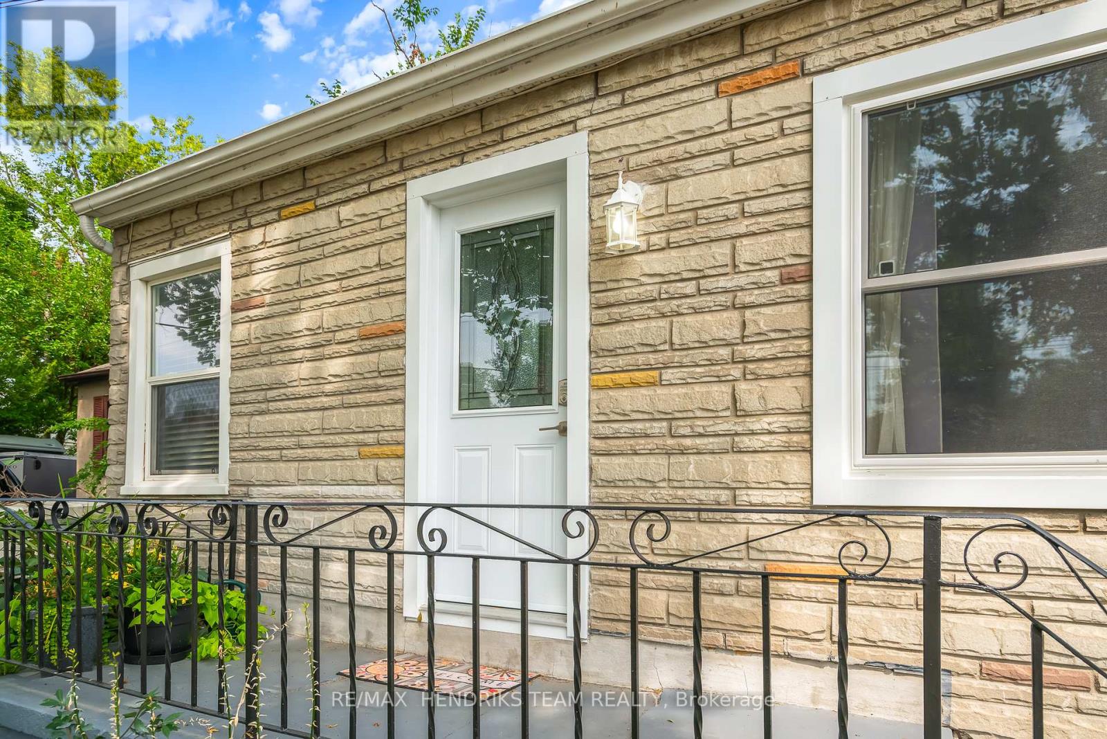 Photo 11 of 7 Elmwood Avenue, St Catharines ON