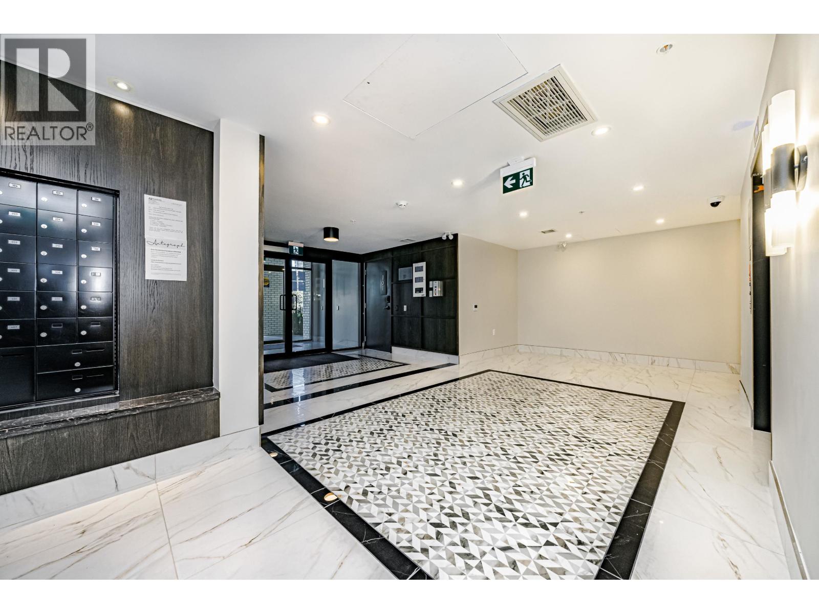 Photo 6 of 104 5007 Ash Street, Vancouver BC