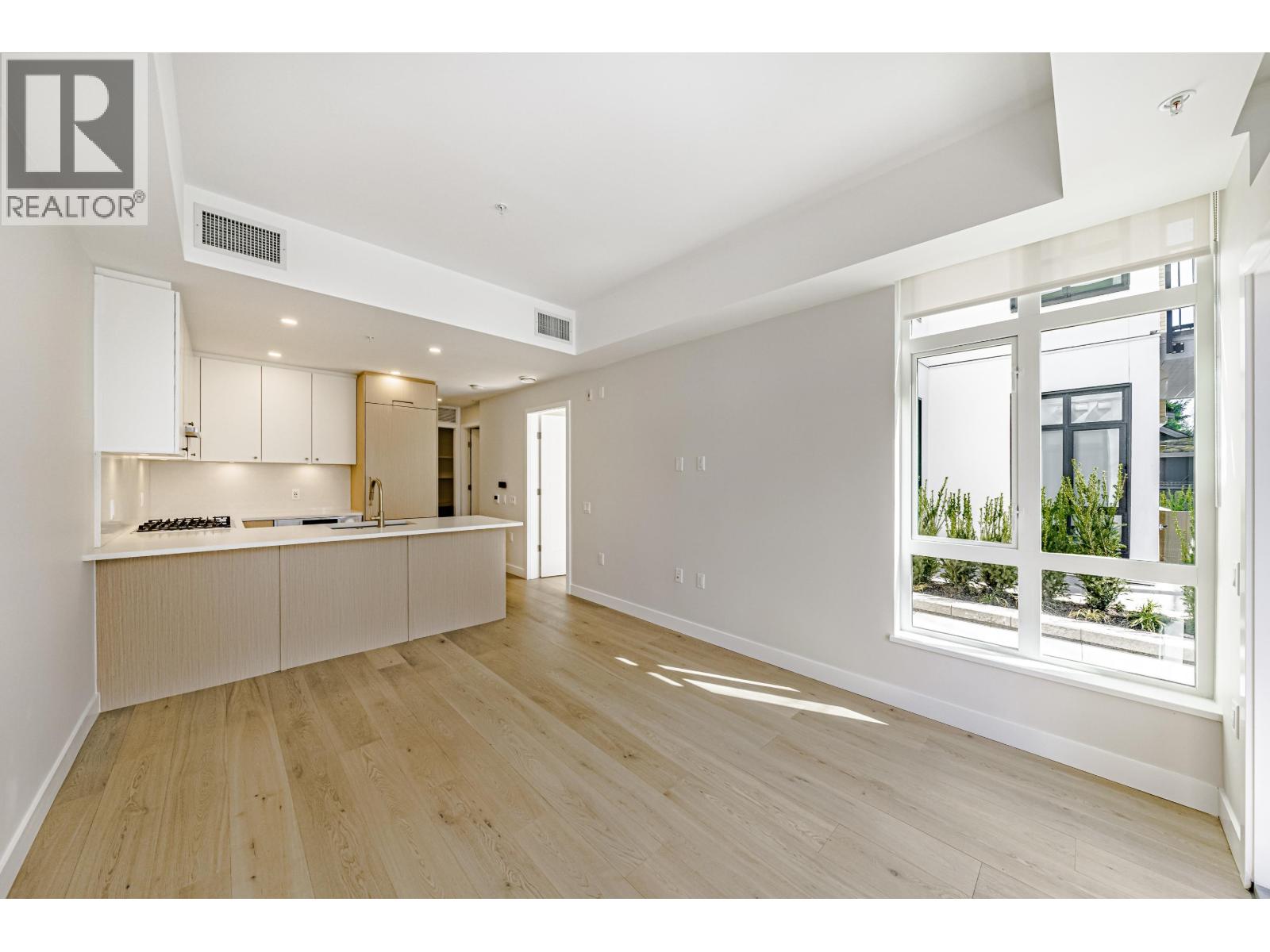 Photo 12 of 104 5007 Ash Street, Vancouver BC