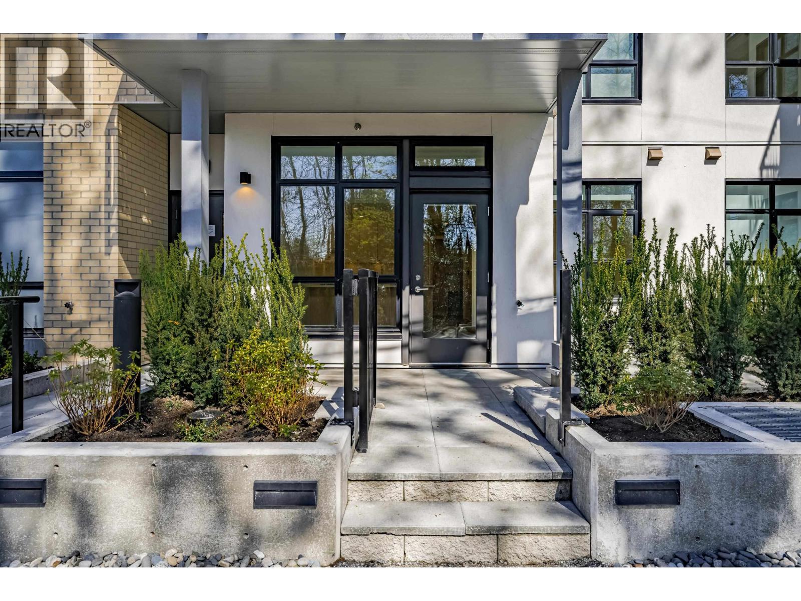 Photo 27 of 104 5007 Ash Street, Vancouver BC