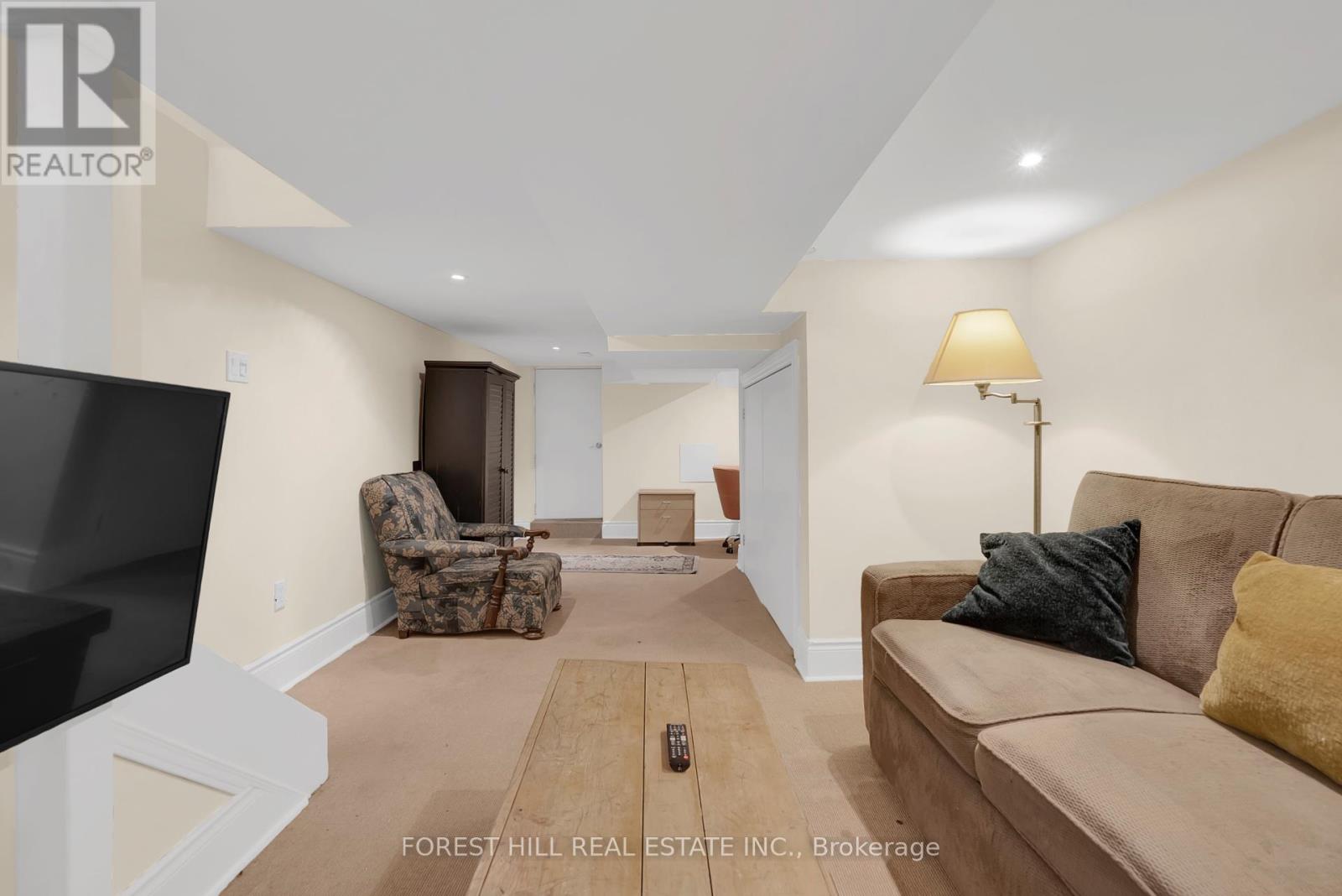 Photo 33 of 169 Rushton Road, Toronto ON