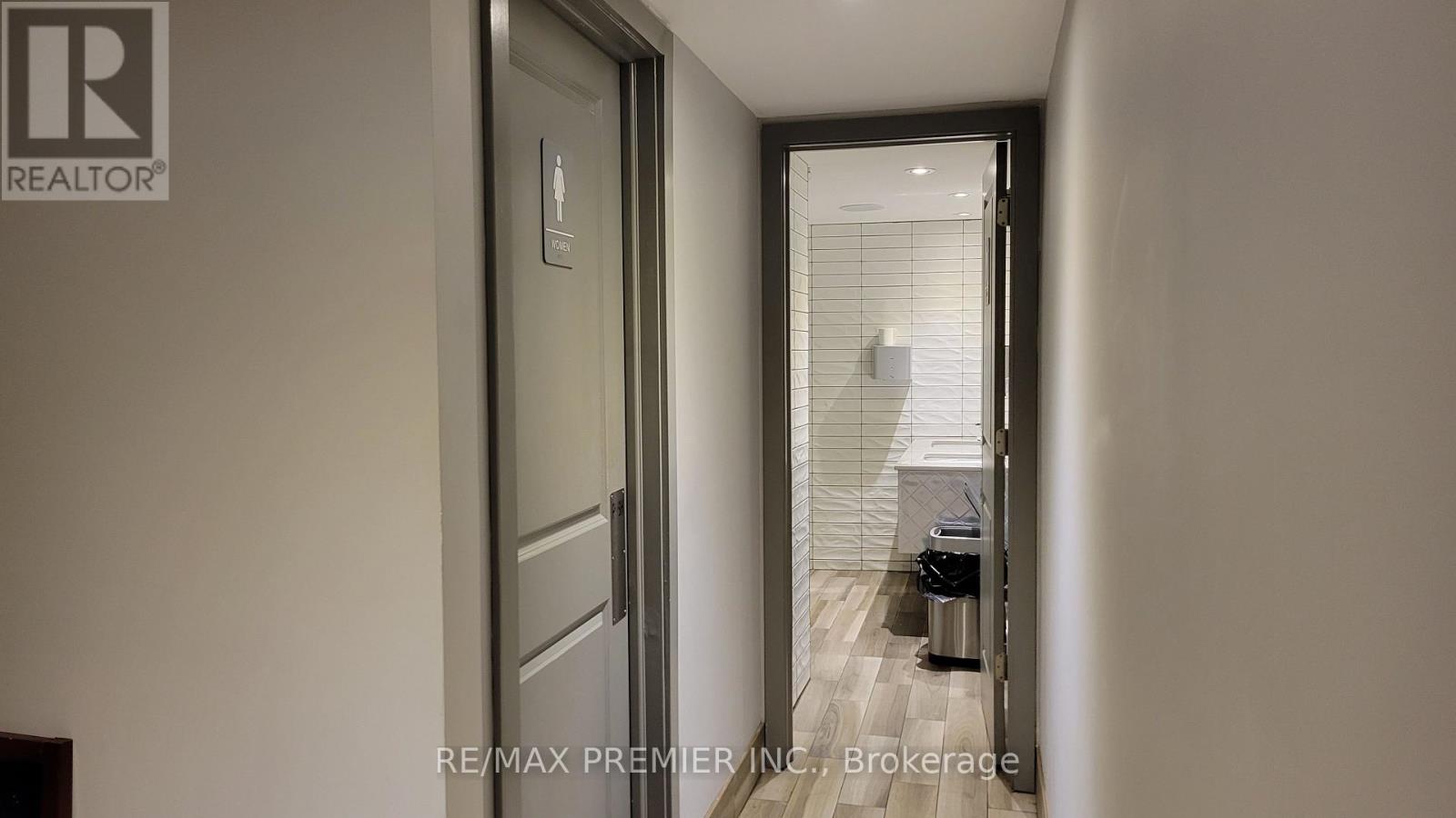 Photo 21 of 3443 Yonge Street, Toronto ON