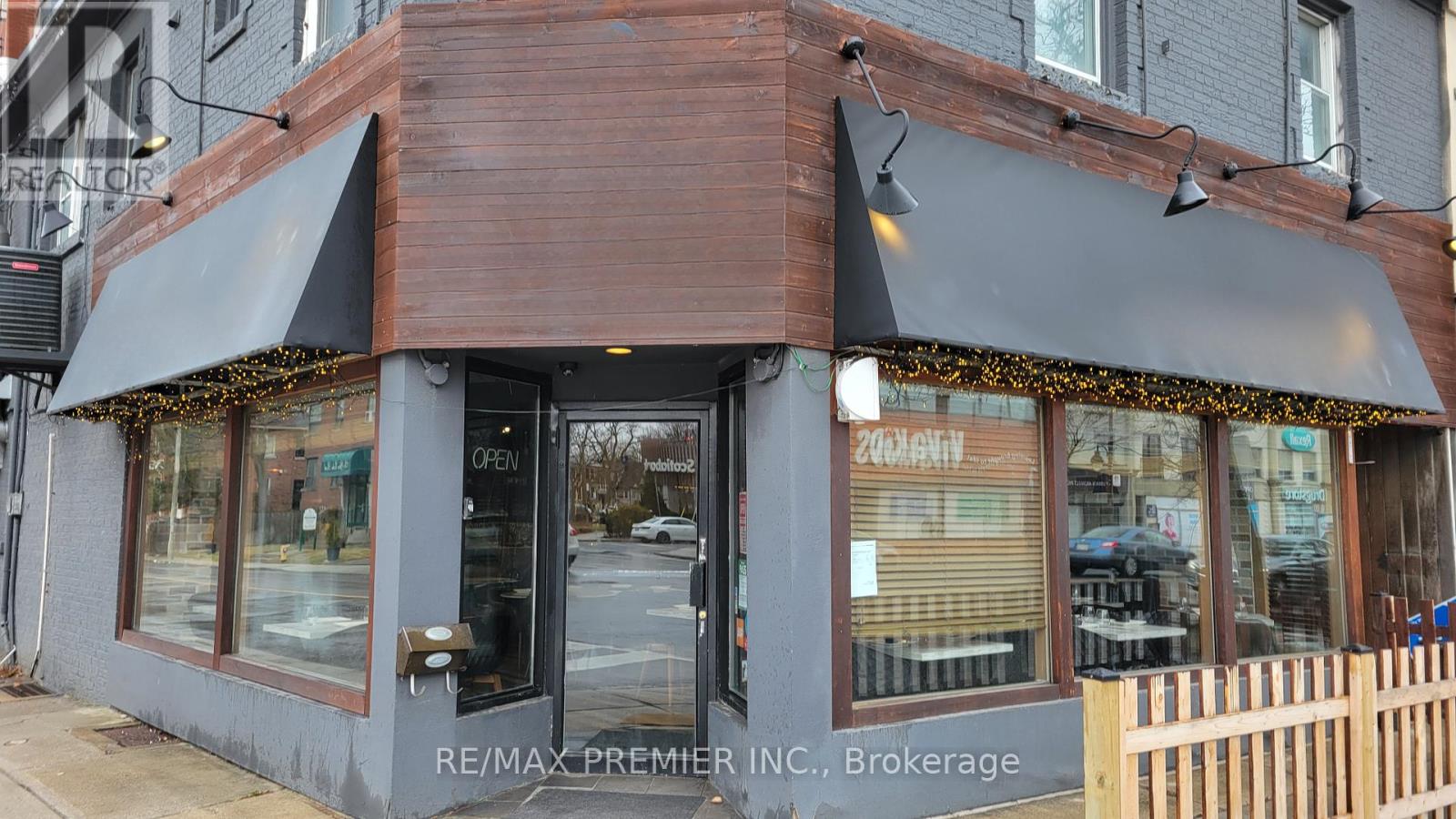 Photo 6 of 3443 Yonge Street, Toronto ON