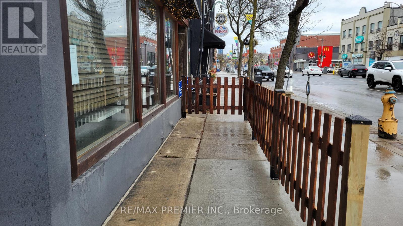 Photo 13 of 3443 Yonge Street, Toronto ON