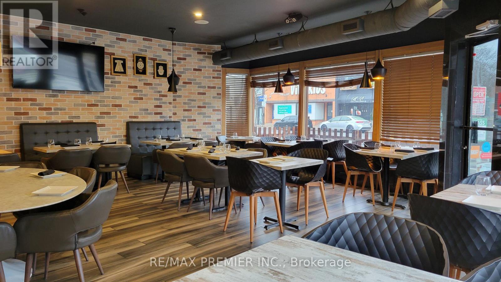 Photo 22 of 3443 Yonge Street, Toronto ON