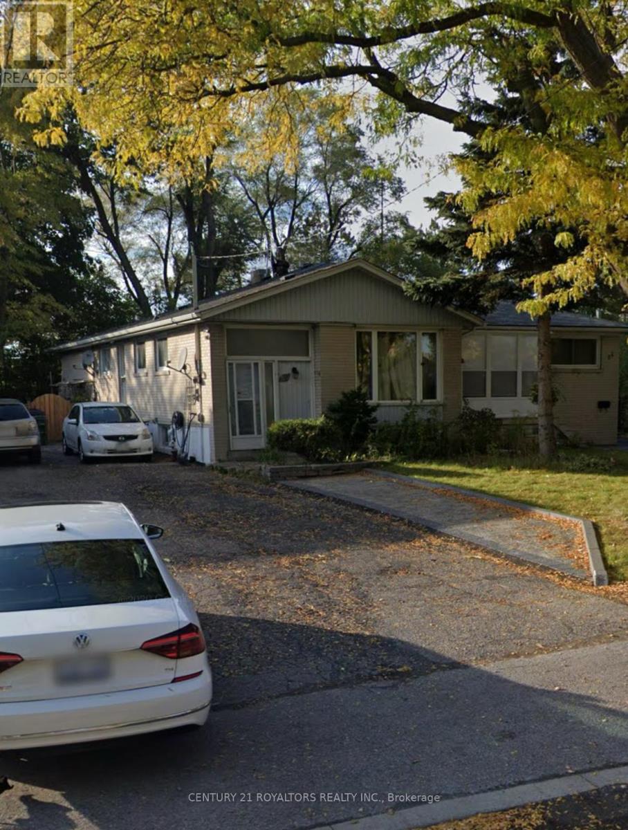 Photo 24 of Lower 50 Marbury Crescent, Toronto ON
