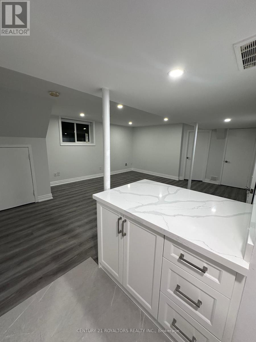 Photo 15 of Lower 50 Marbury Crescent, Toronto ON