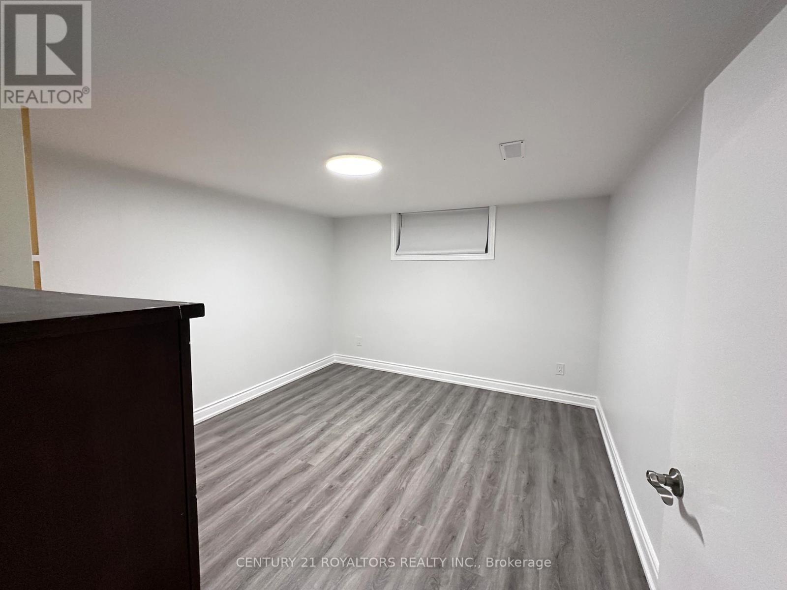 Photo 5 of Lower 50 Marbury Crescent, Toronto ON
