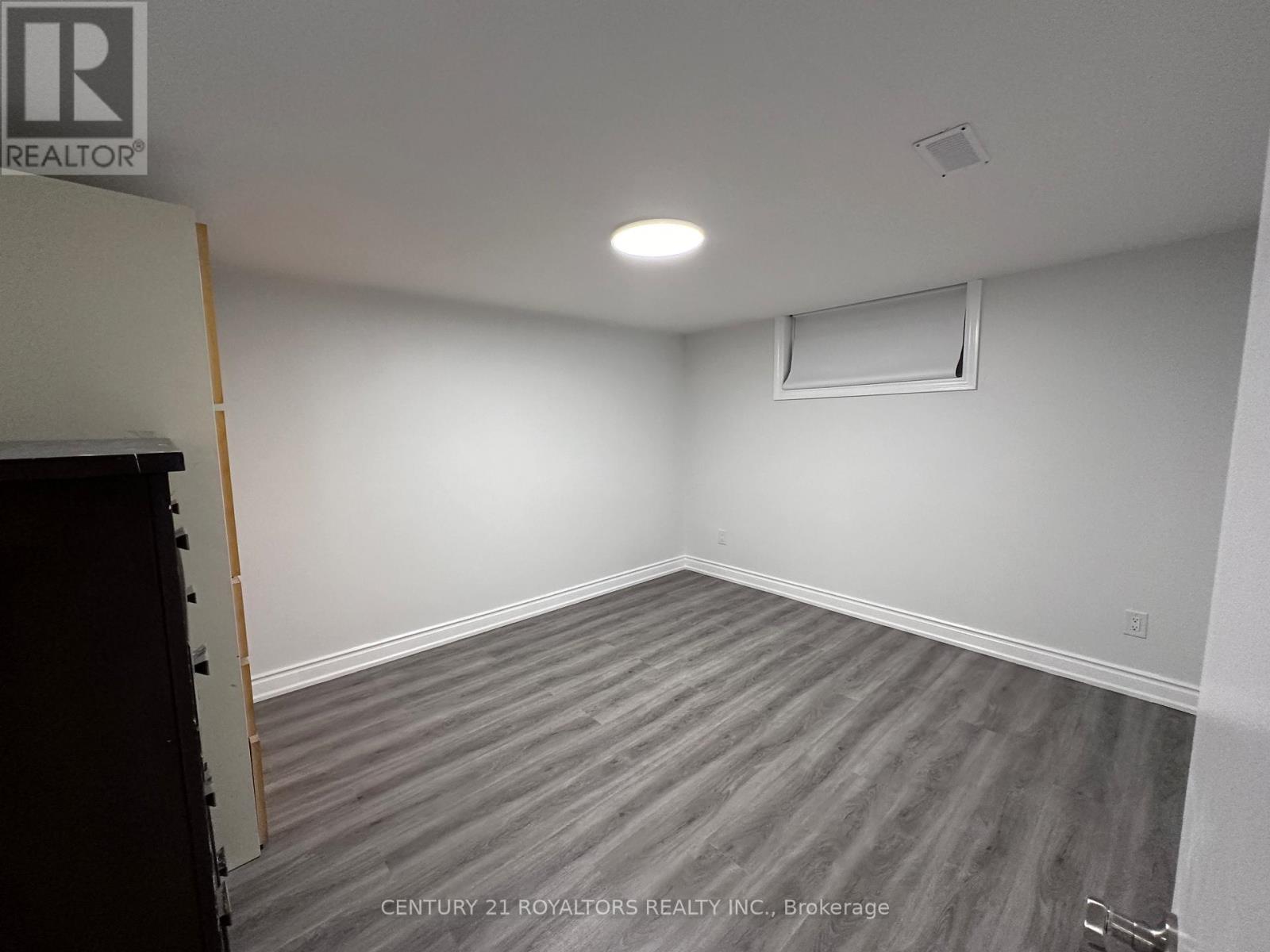 Photo 14 of Lower 50 Marbury Crescent, Toronto ON