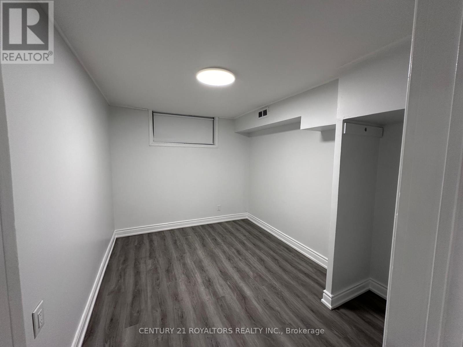 Photo 21 of Lower 50 Marbury Crescent, Toronto ON
