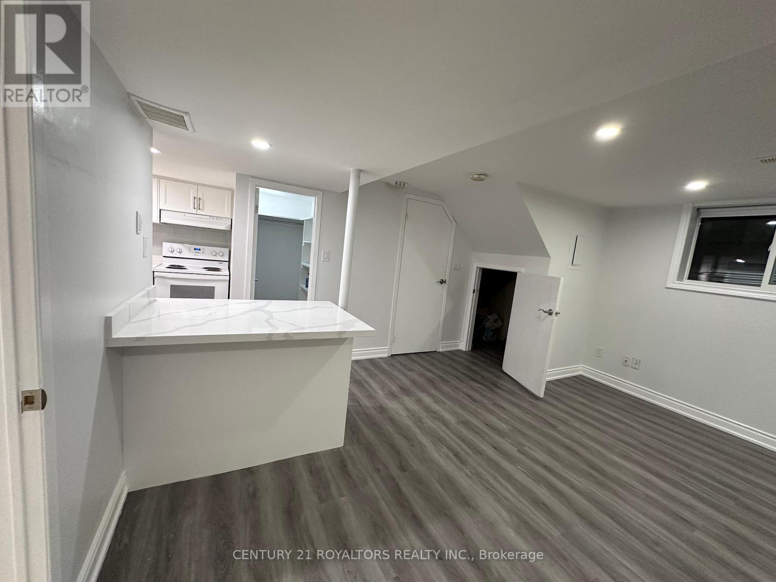 Photo 27 of Lower 50 Marbury Crescent, Toronto ON
