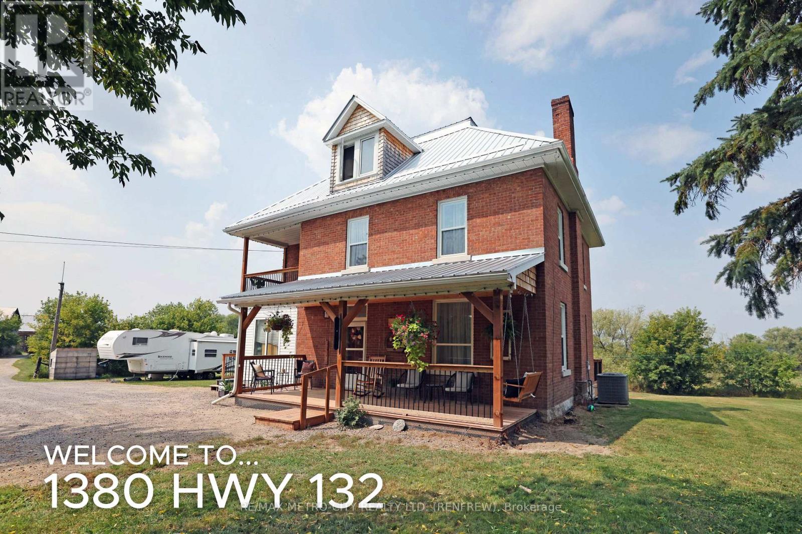 Photo 4 of 1380 Highway 132 Highway, Admaston Bromley ON