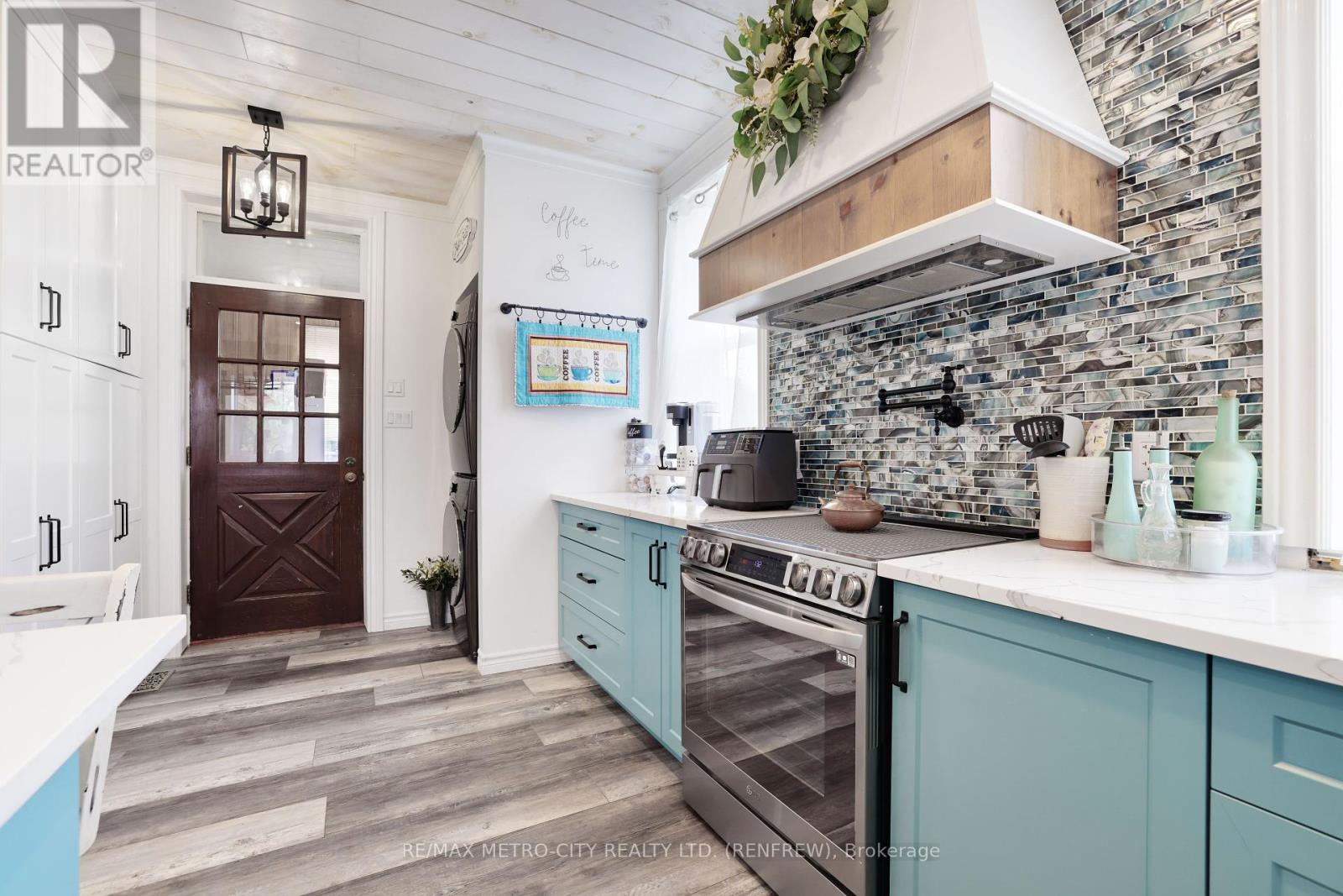 Photo 12 of 1380 Highway 132 Highway, Admaston Bromley ON