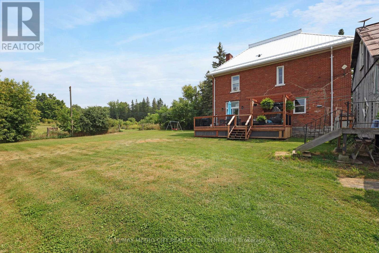 Photo 33 of 1380 Highway 132 Highway, Admaston Bromley ON