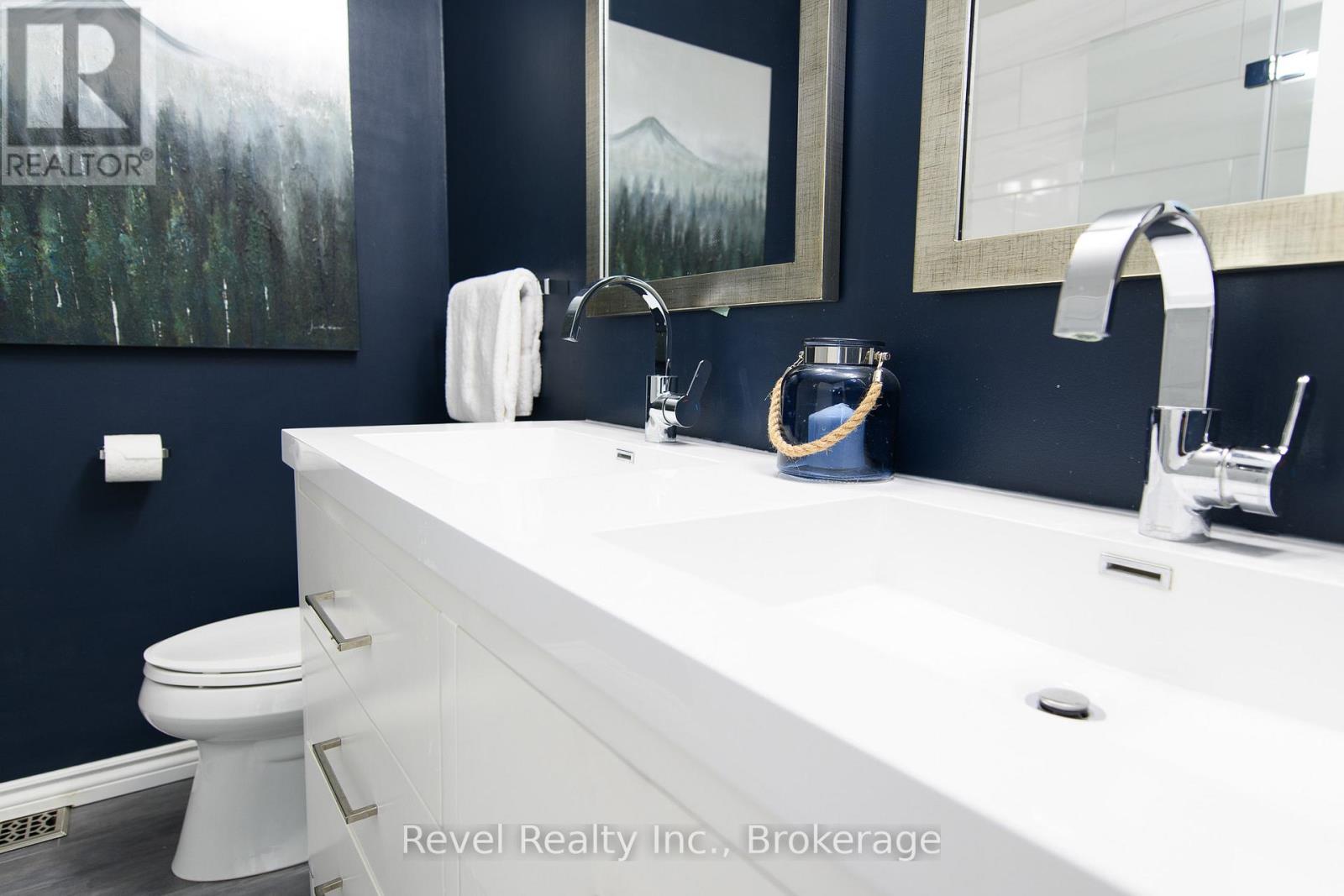 Photo 9 of 58 145 Fairway Crescent, Collingwood ON