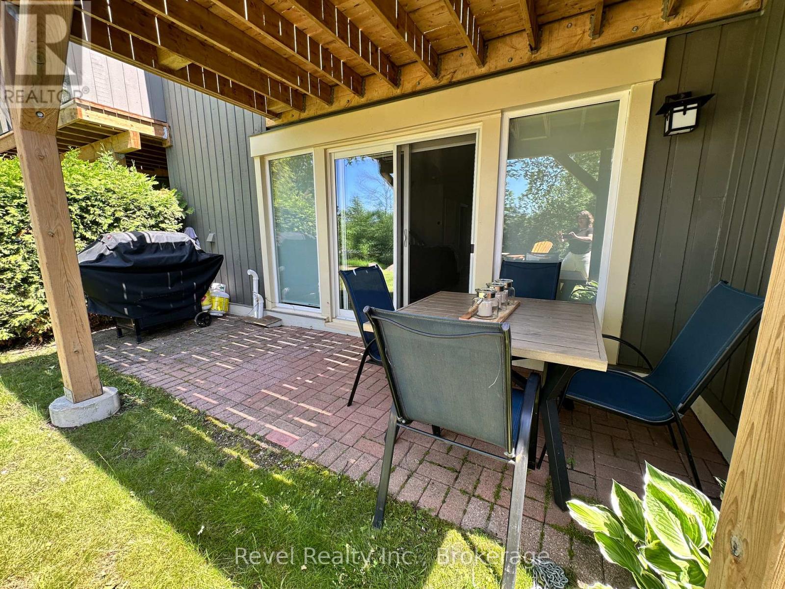 Photo 20 of 58 145 Fairway Crescent, Collingwood ON