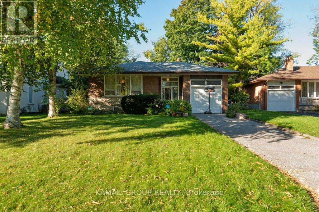 Photo 12 of 10 Regency Square, Toronto ON