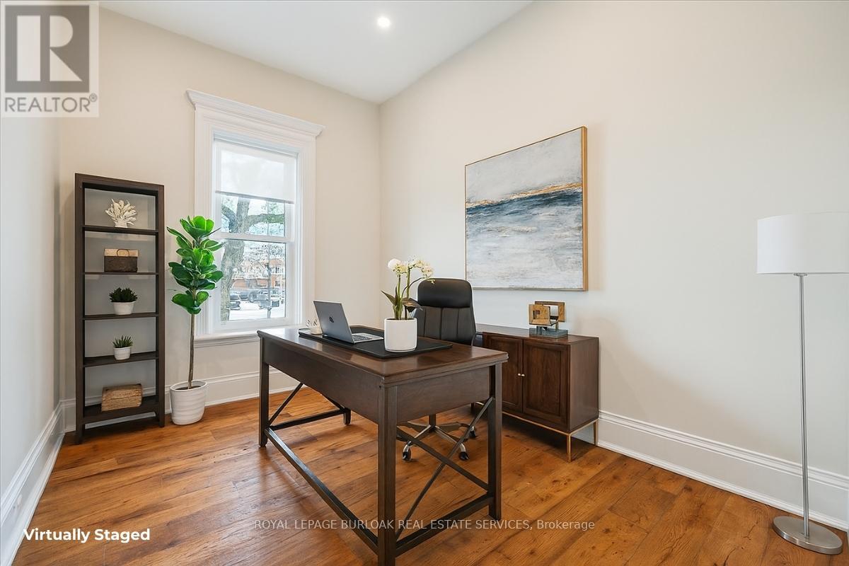Photo 4 of 524 Locust Street, Burlington ON