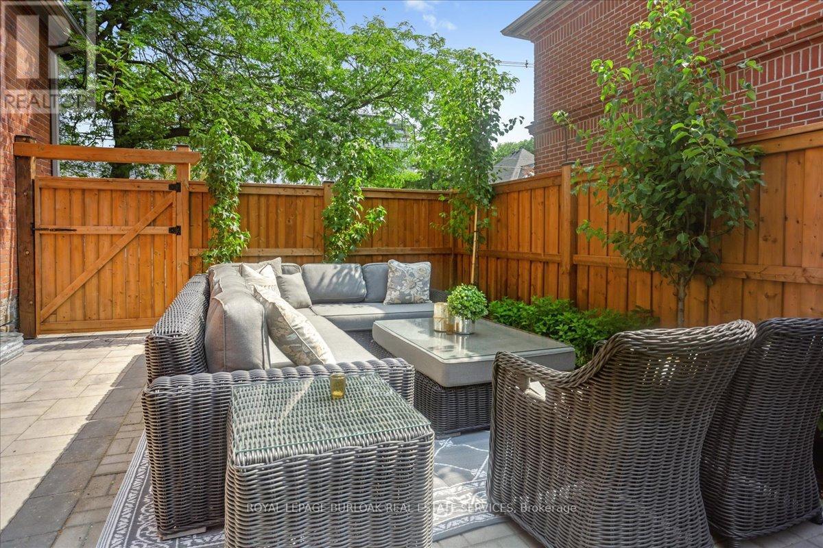 Photo 35 of 524 Locust Street, Burlington ON