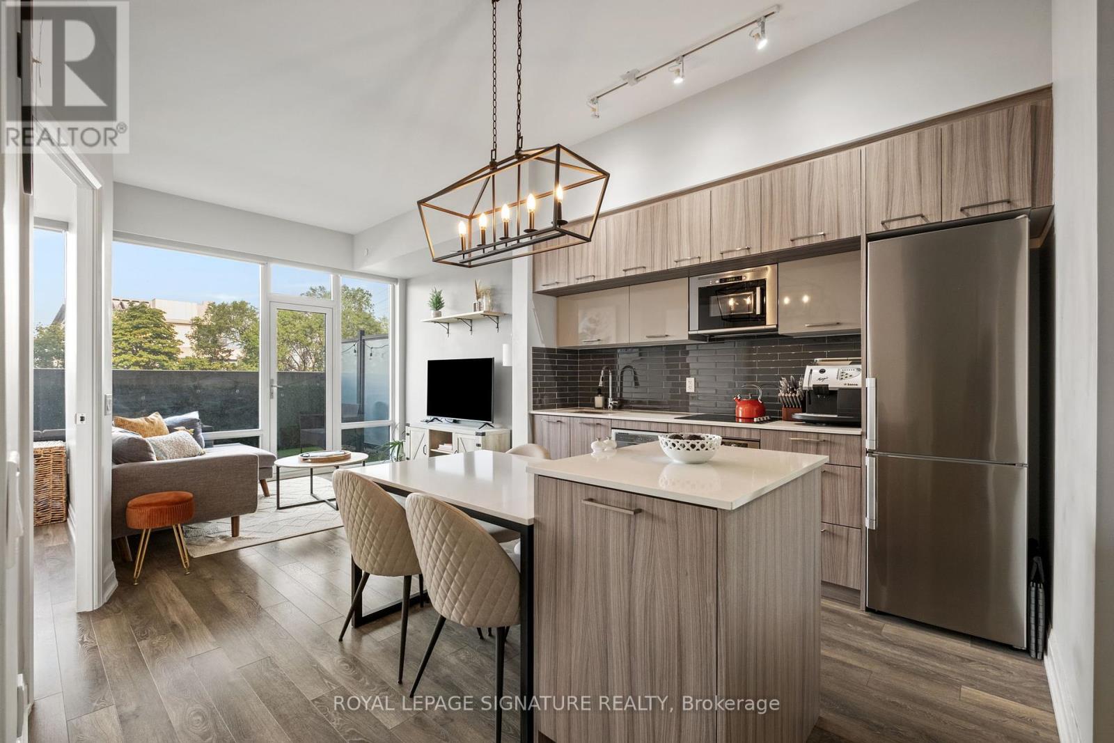Photo 1 of 316 4800 Highway 7, Vaughan ON
