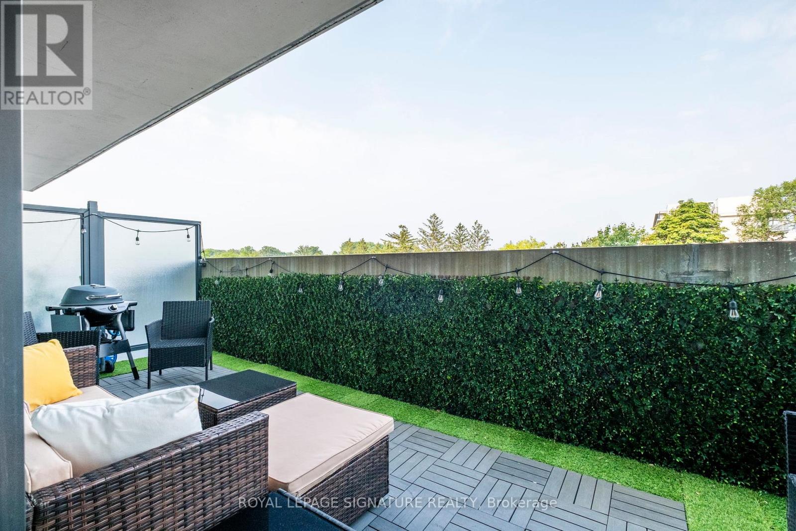 Photo 22 of 316 4800 Highway 7, Vaughan ON