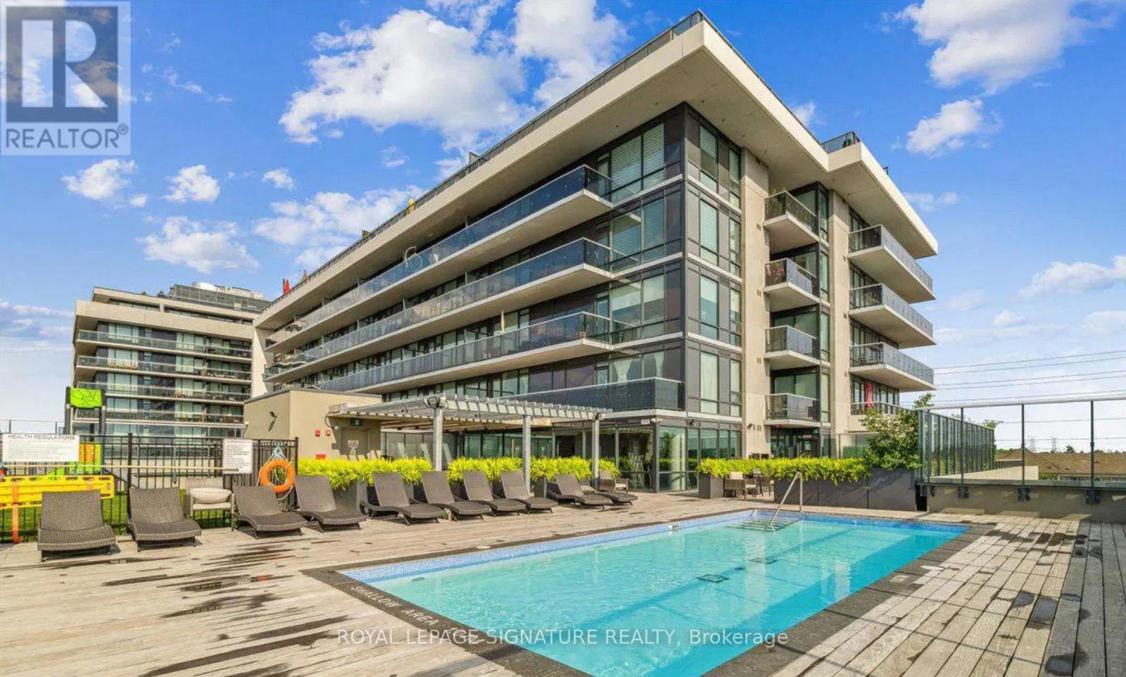 Photo 33 of 316 4800 Highway 7, Vaughan ON