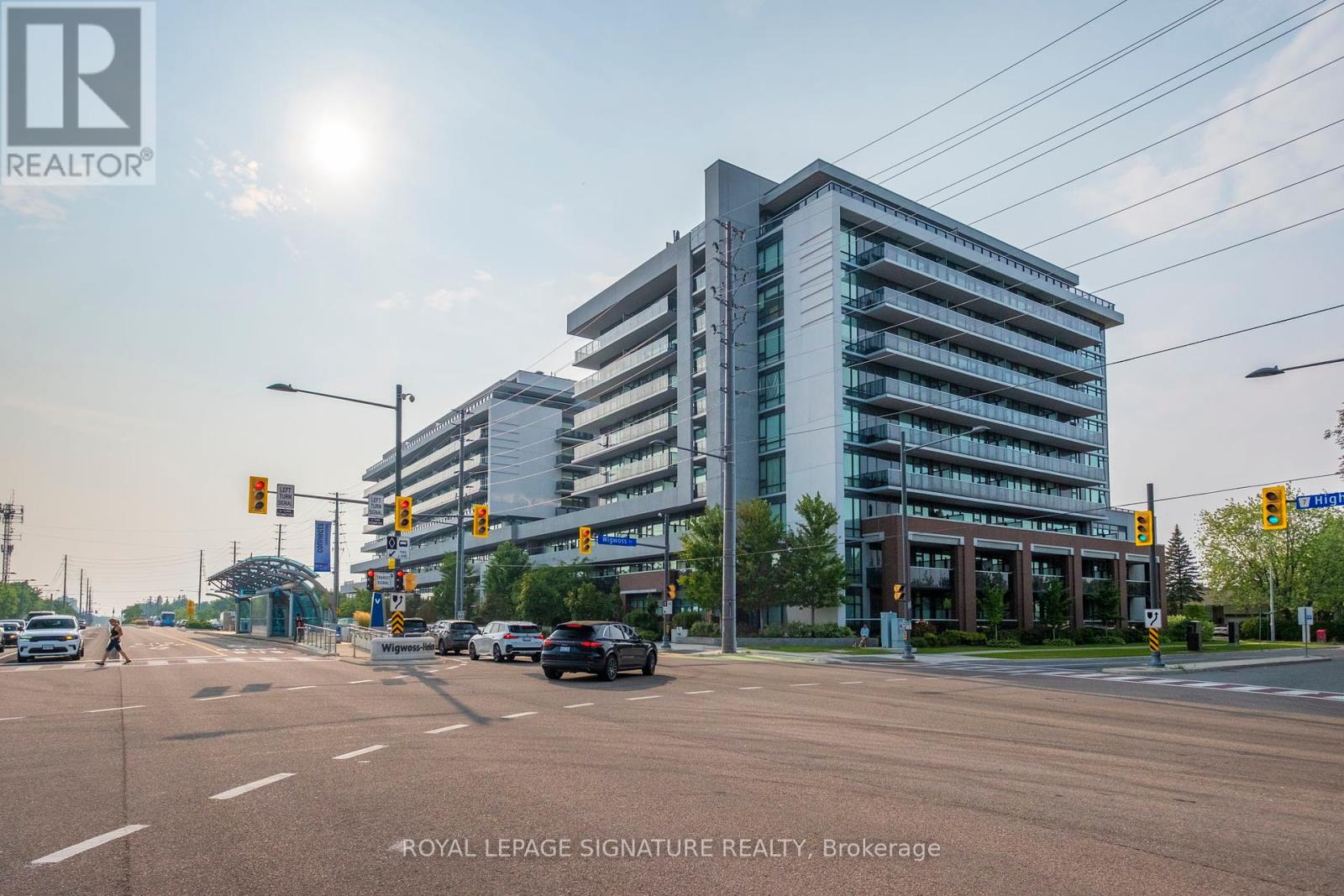 Photo 37 of 316 4800 Highway 7, Vaughan ON