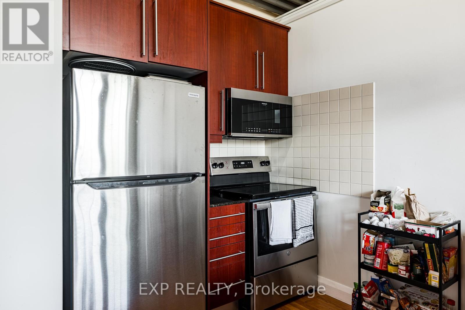 Photo 25 of 111 543 Timothy Street, Newmarket ON