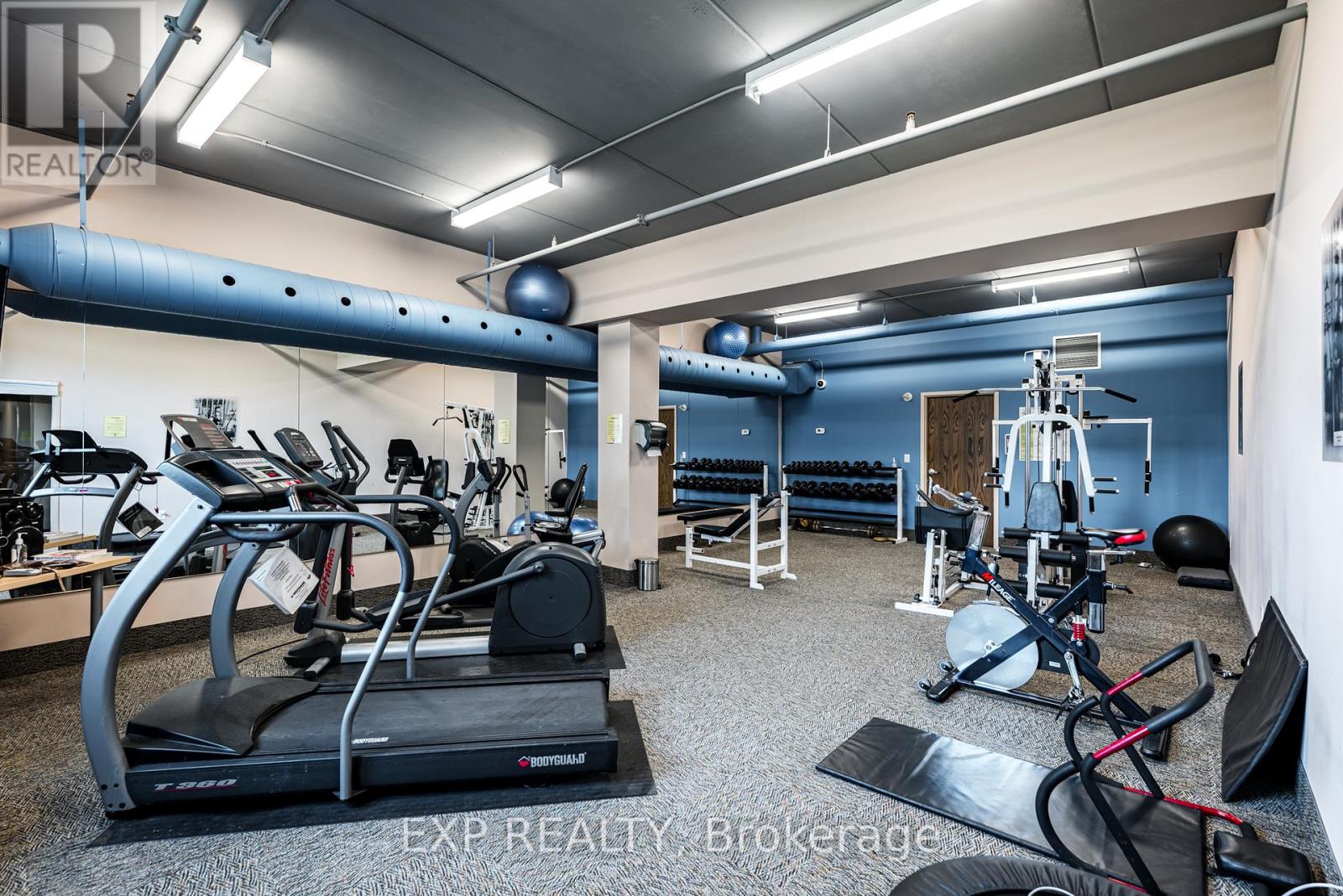 Photo 40 of 111 543 Timothy Street, Newmarket ON
