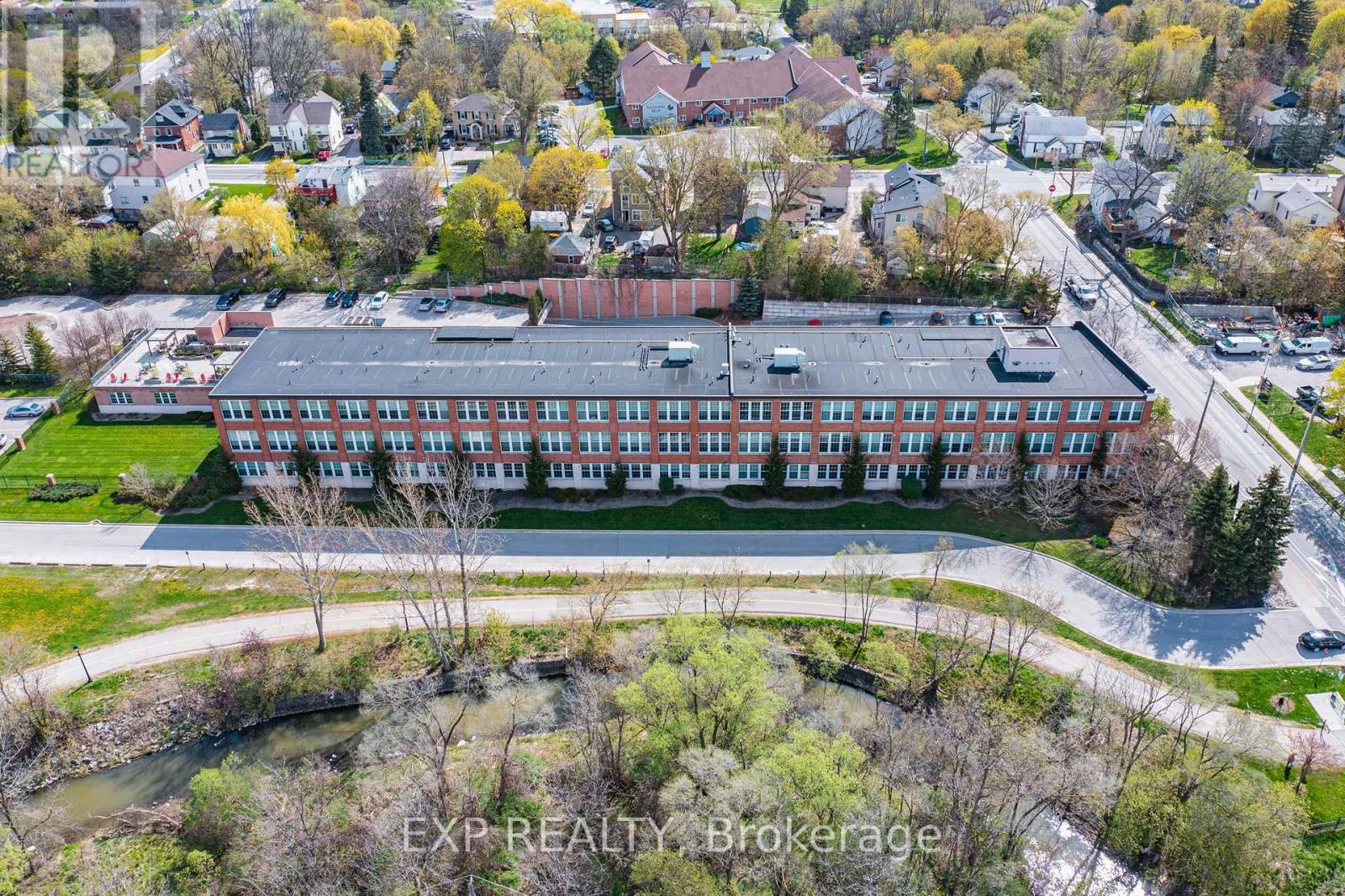 Photo 30 of 111 543 Timothy Street, Newmarket ON