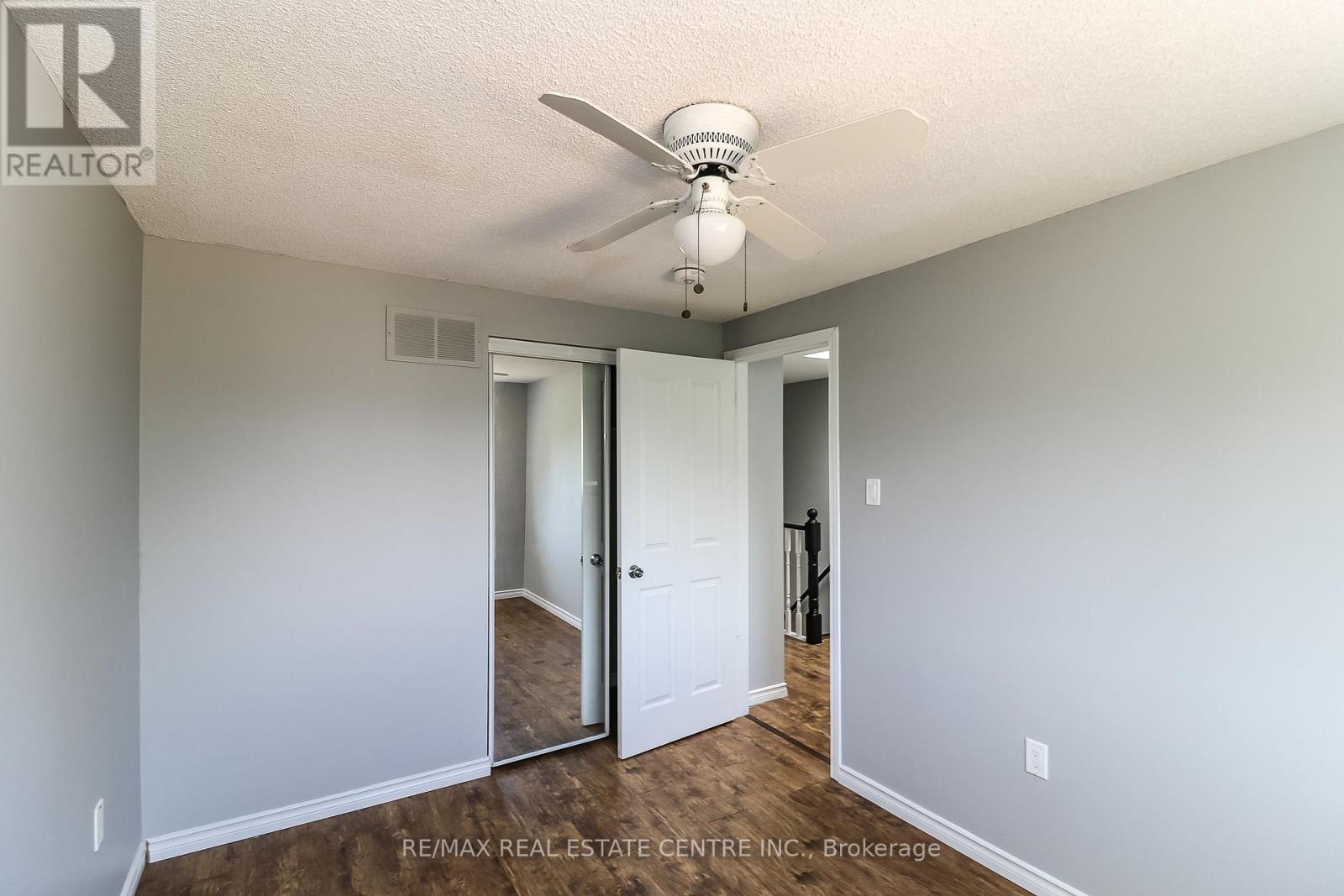 Single Family House for Sale in  CUNDLES ROAD W Barrie (Northwest) 