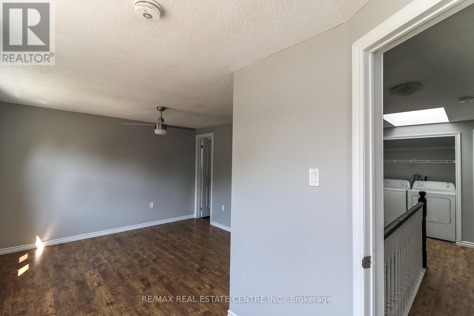 Single Family House for Sale in  CUNDLES ROAD W Barrie (Northwest) 