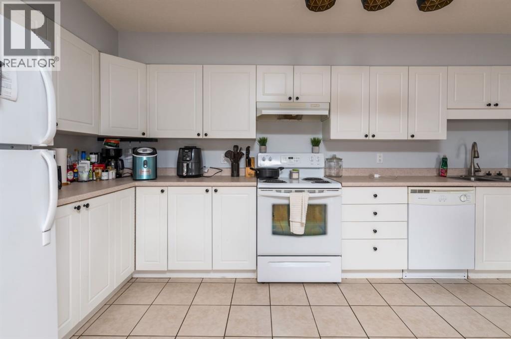 Photo 15 of 303 B 5101 18th Street, Lloydminster AB
