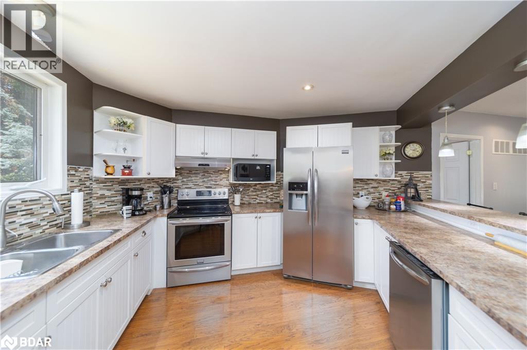 Photo 8 of 86 Donald Street, Barrie ON