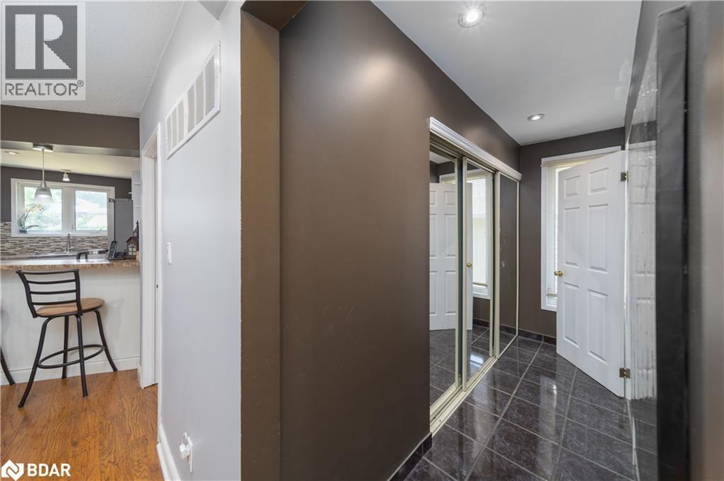 Photo 25 of 86 Donald Street, Barrie ON