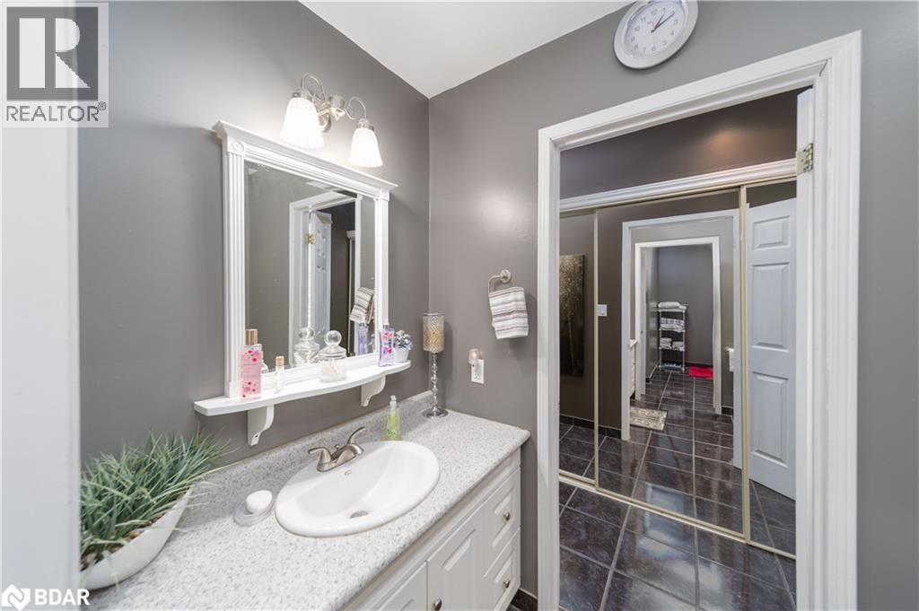 Photo 18 of 86 Donald Street, Barrie ON