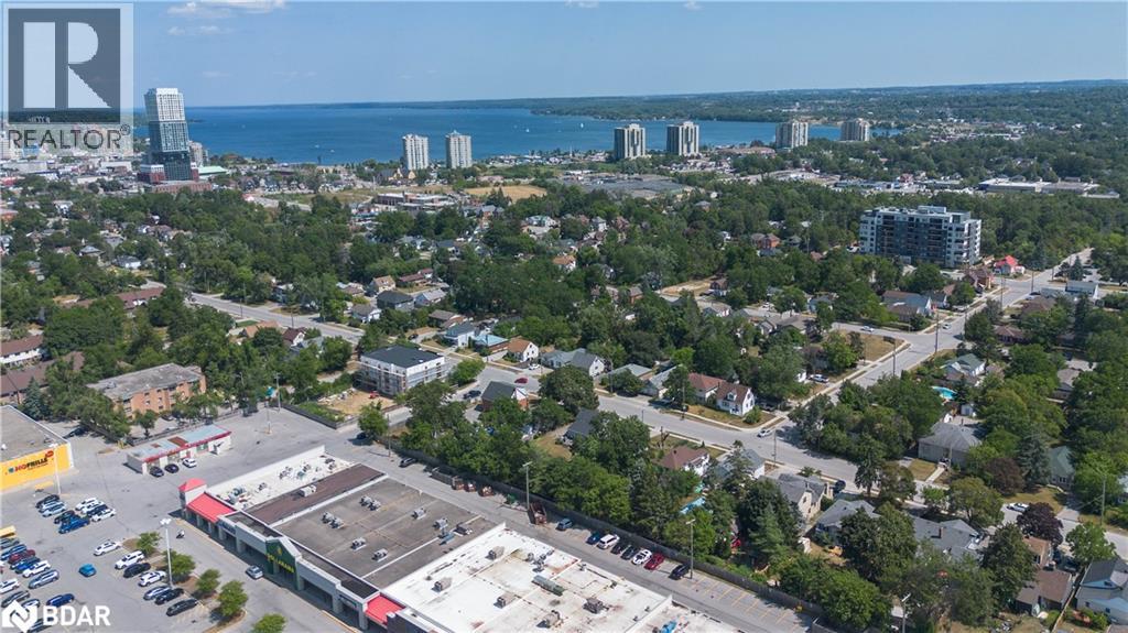 Photo 12 of 86 Donald Street, Barrie ON