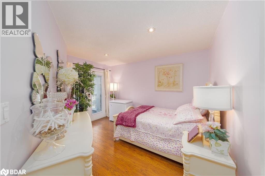 Photo 29 of 86 Donald Street, Barrie ON