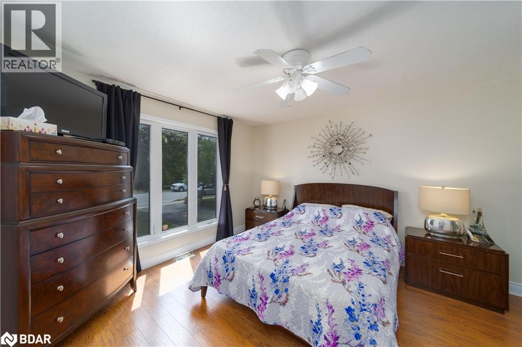 Photo 20 of 86 Donald Street, Barrie ON