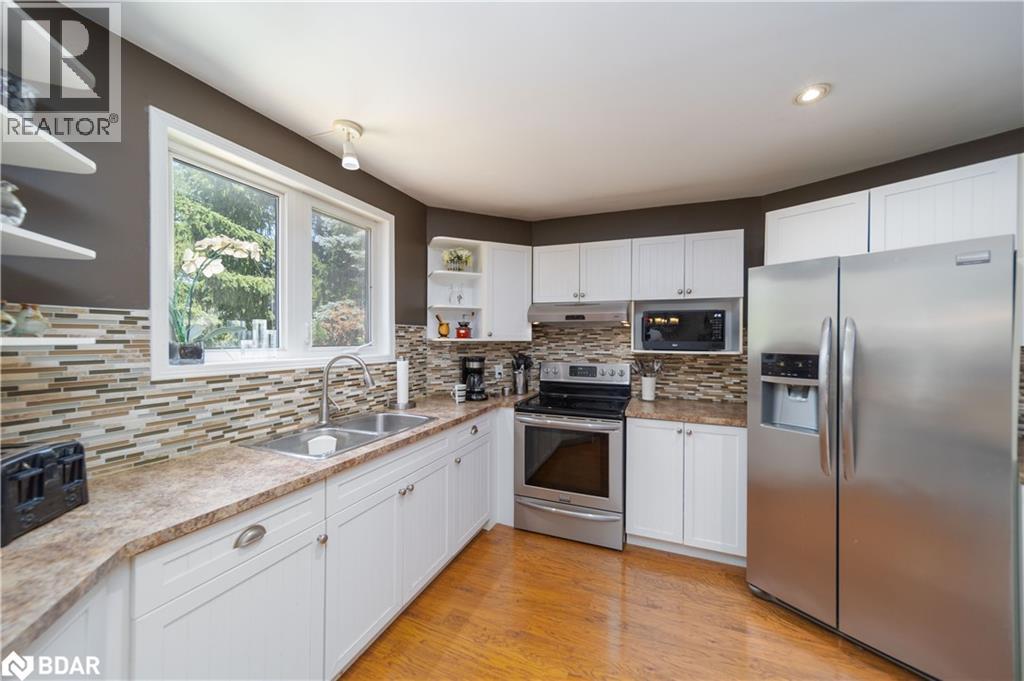 Photo 24 of 86 Donald Street, Barrie ON