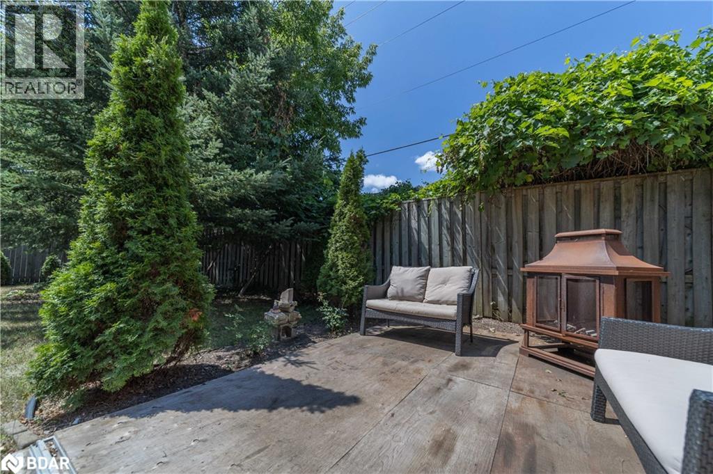Photo 3 of 86 Donald Street, Barrie ON