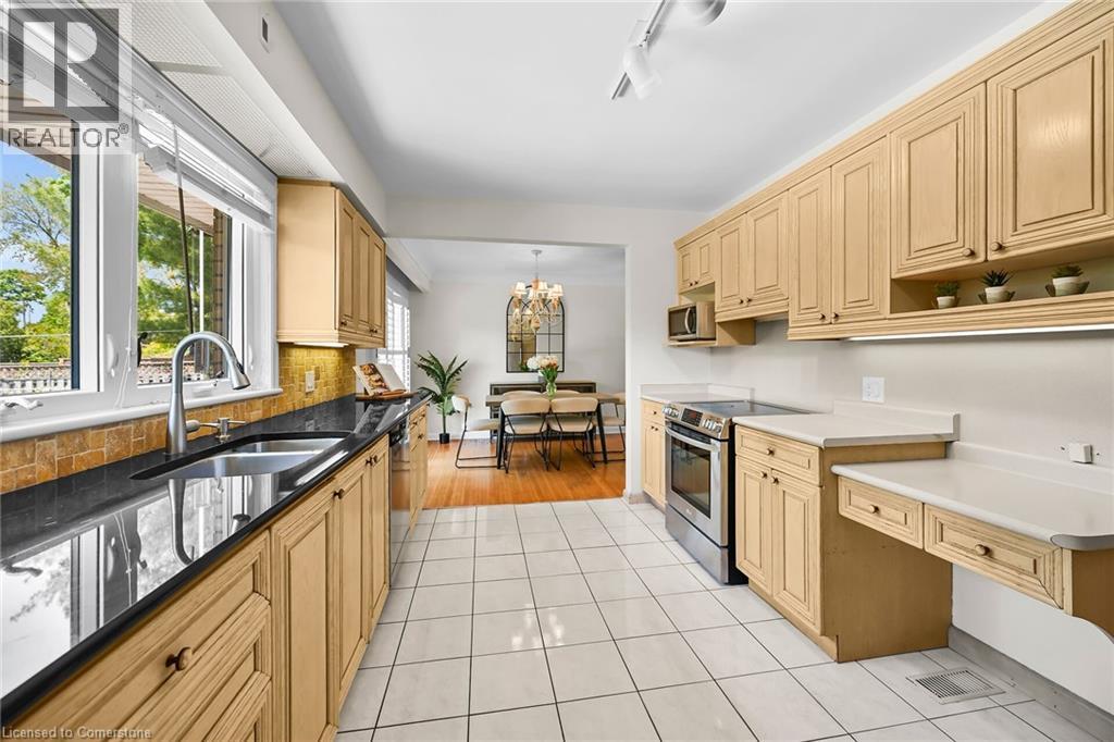 Photo 43 of 128 Oneida Boulevard, Ancaster ON