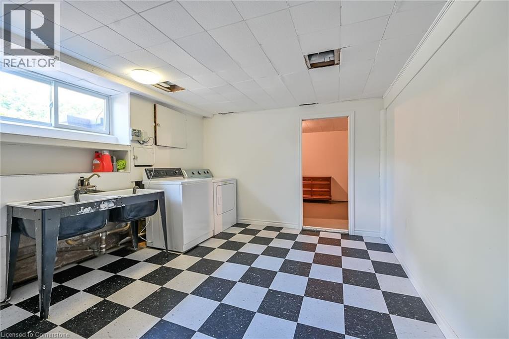 Photo 7 of 128 Oneida Boulevard, Ancaster ON