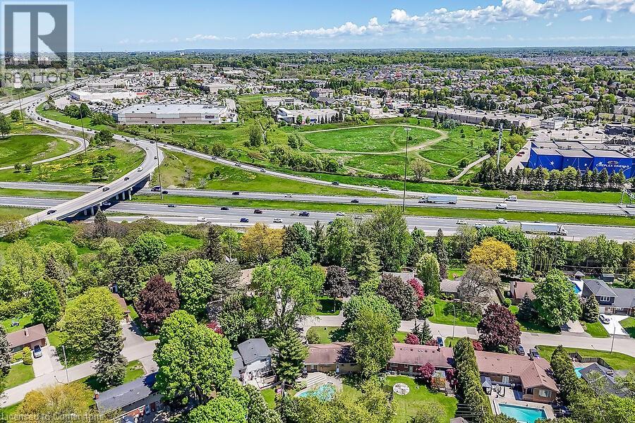 Photo 42 of 128 Oneida Boulevard, Ancaster ON