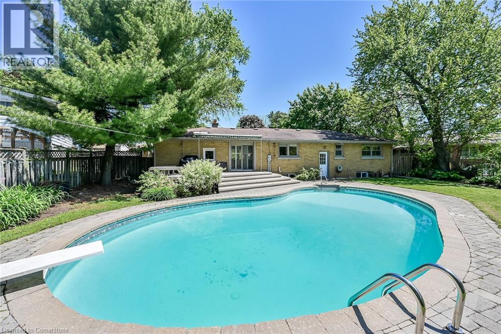 Photo 48 of 128 Oneida Boulevard, Ancaster ON