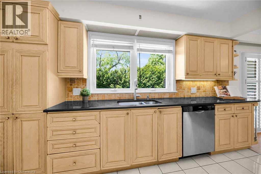 Photo 24 of 128 Oneida Boulevard, Ancaster ON