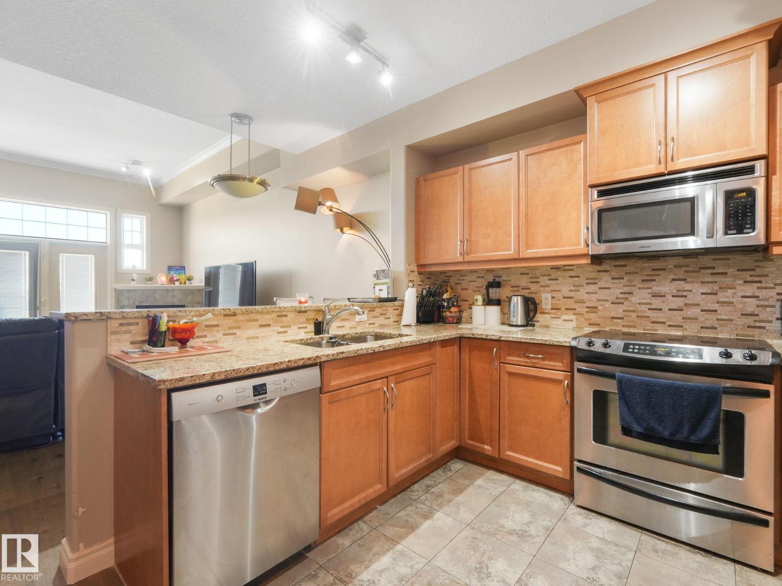 Photo 16 of 412 12408 15 Av Sw, Edmonton AB