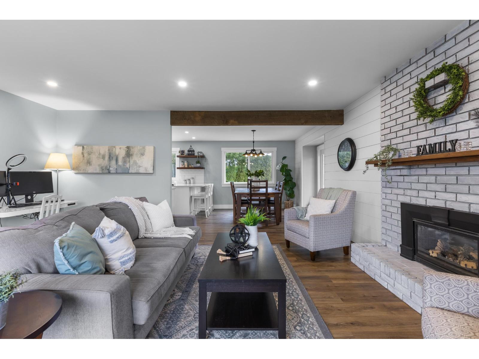 Photo 8 of 5714 247 A Street, Langley BC