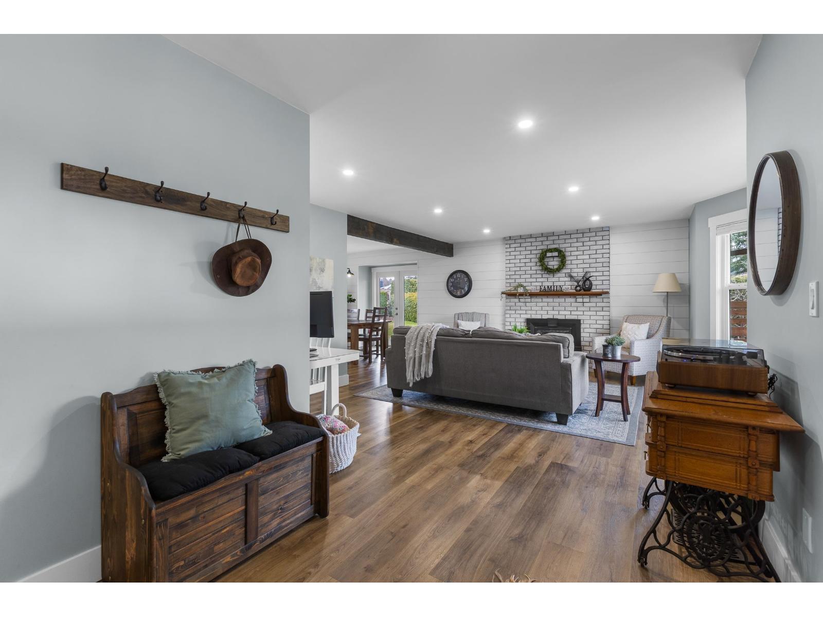 Photo 6 of 5714 247 A Street, Langley BC
