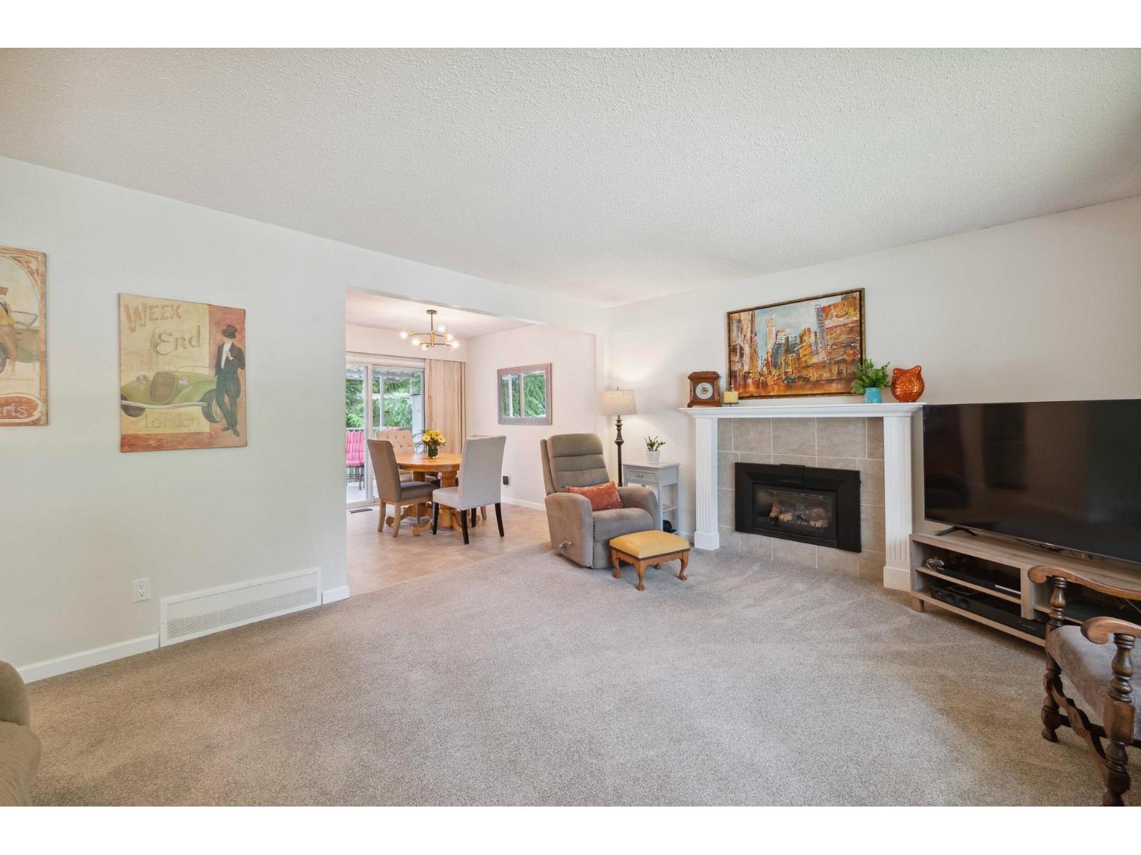 Photo 8 of 4037 196 A Street, Langley BC